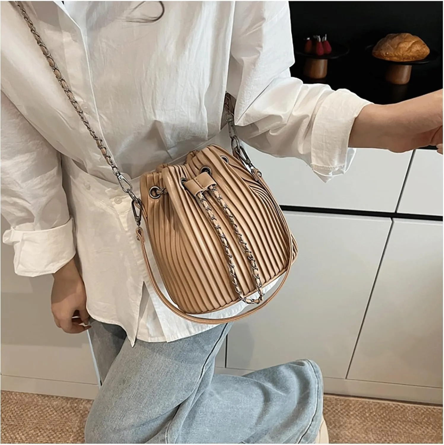 Mini Bucket Bag Pleated Leather Bucket Purse Vintage Purse Bag with Drawstring Crossbody Small Handbag