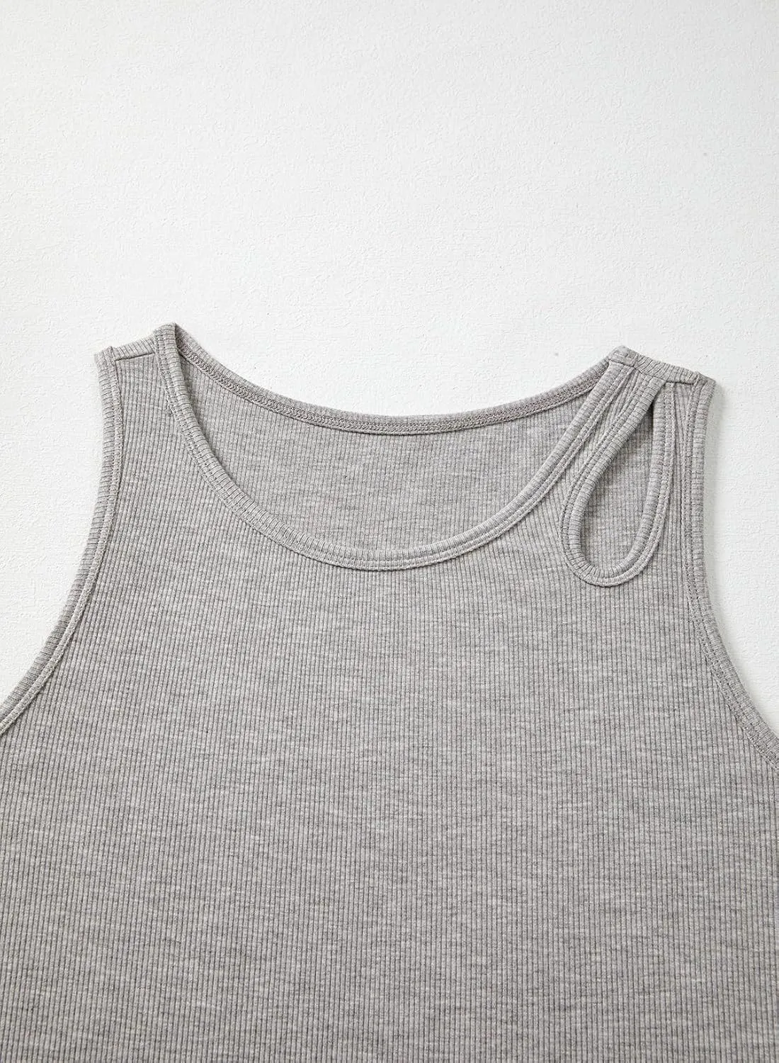 Sidefeel Womens Tank Tops 2025 Summer Sleeveless Crewneck Ribbed Knit Slim Fitted Casual Basic Tees Shirts
